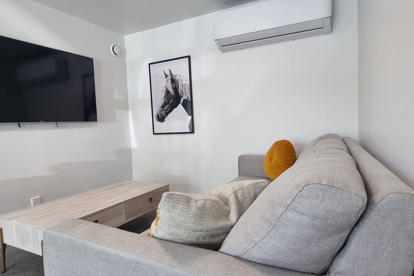 Comfortable lounge area with Smart TV, Kelburn Retreat